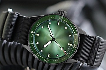 郑州劳力士表走慢官方售后维修